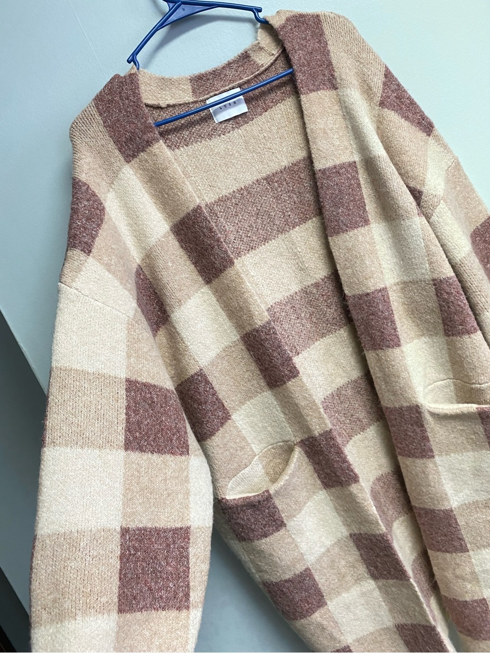 LUSH CARDIGAN SWEATER - LARGE - Picture 7 of 10